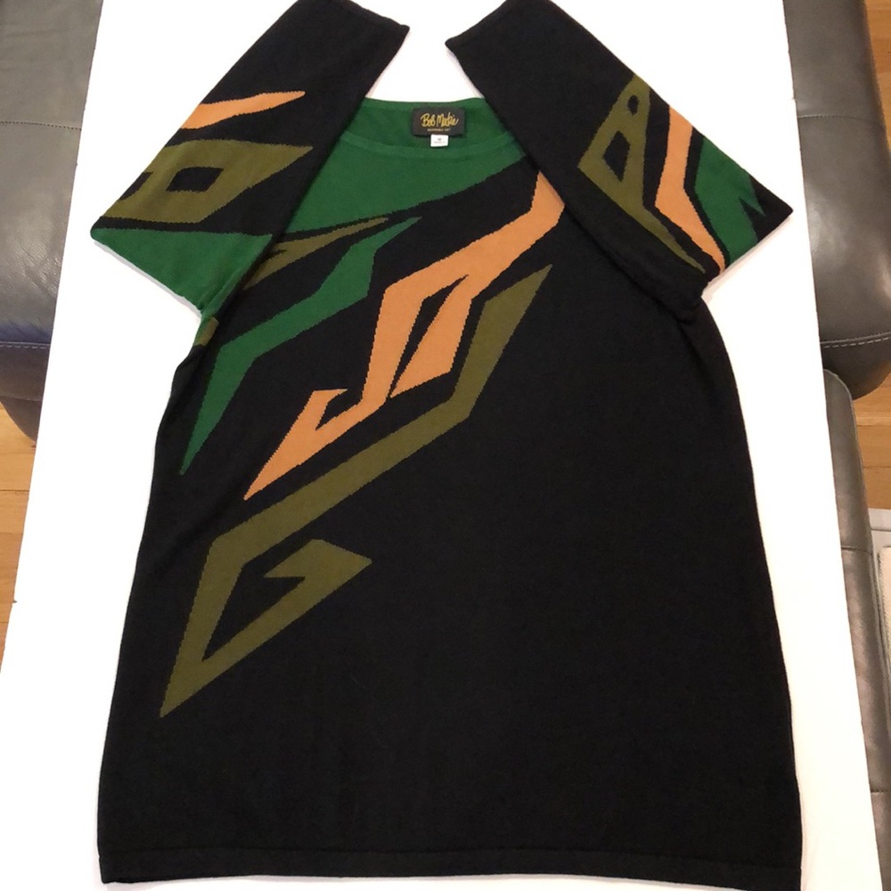 Bob Mackie  Wearable Art Abstract Tunic Sweater - NWOT - Pristine Condition